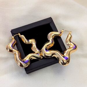 SILVER or Gold tone Wavy Chunky Star Earrings